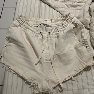 Billabong women shorts